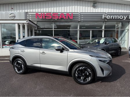 2025 Nissan Qashqai SV Premium leather & heated seats