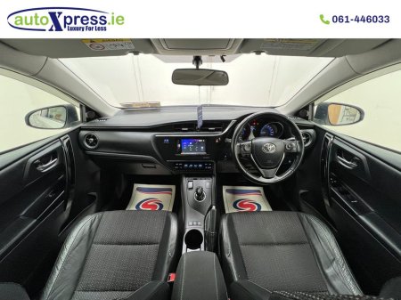 2016 Toyota Auris 1.8 Automatic, Hybrid, Reversing camera €12,995