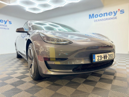 2023 Tesla Model 3 RWD, Pan Roof, Leather Interior, Reverse Camera