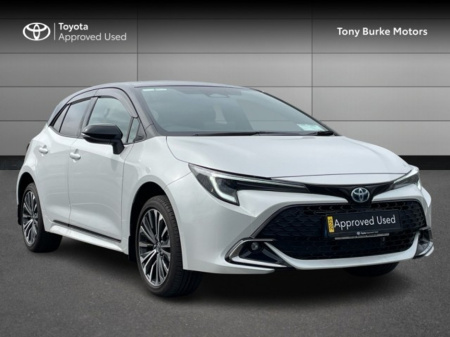 2025 Toyota Corolla 5dr - LUNASPORT - Save EUR 4,000 - VERY LOW KMS - Stunning BiTone - 1.8 Hybrid - Automatic. // Remote Central Locking // Front Electric Windows // Rear Electric Windows // Electric Mirrors // Heated M