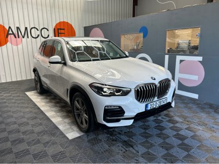 2021 BMW X5 2021 BMW X5 45e Plug-In Hybrid  / 48K KMS / REVERSE CAMERA, ADAPTIVE CRUISE CONTROL, HEATED SEATS & MORE €57,950