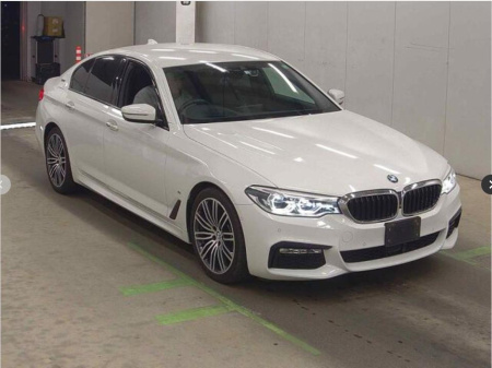 2020 BMW 5 Series 530E MPower kit. Stunning car with extremely low mileage ! 27k klms only . coming in a few months , call us to get more information .