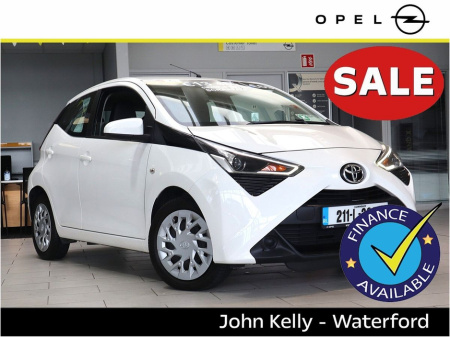 2021 Toyota Aygo 1.0 VVT-i x-play Smartphone