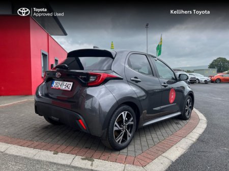 2025 Toyota Yaris HYBRID ELECTRIC LUNA SPORT €31,000