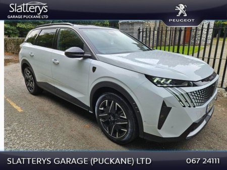 2025 Peugeot 5008 GT Hybrid with Alcantara