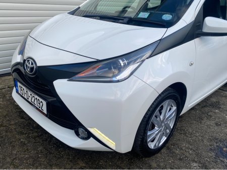 2015 Toyota Aygo 1.0 X-PLAY @ Waltons Garage Ranelagh €8,950