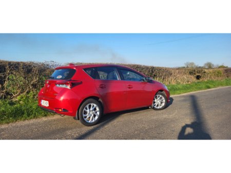 2016 Toyota Auris 1.4 D-4D (90) 5Dr Luna €8,500