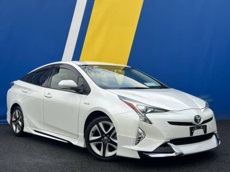 2018 Toyota Prius 1.8 HYBRID A-TOURING SELECTION AUTO // MODELLISTA BODYKIT // LEATHER HEATED SEATS // REVERSE CAMERA