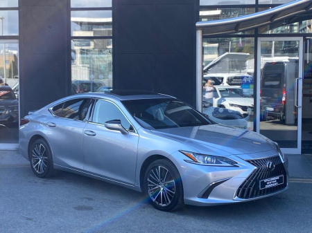 2023 Lexus ES 300 H Premium Edition Hybrid Auto €47,900
