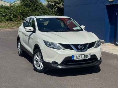 2015 Nissan Qashqai 1.5 SV E6 4DR White small mileage €10,900