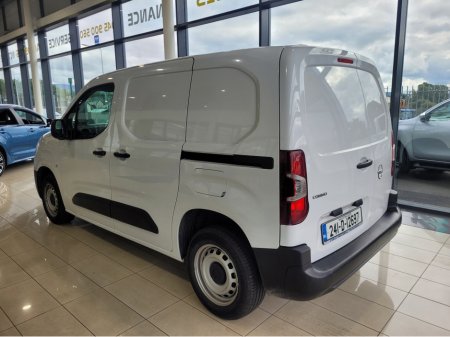 2024 Opel Combo KOMF L1H1-1.5 100PS D 3DR €13,950