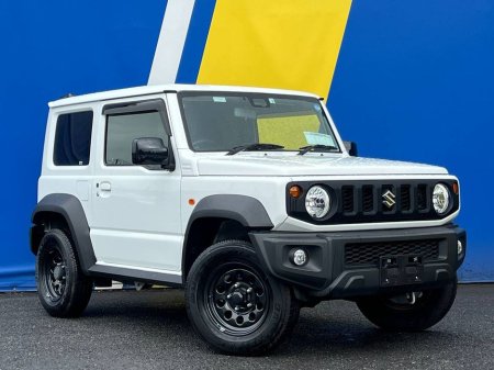 2022 Suzuki Jimny 1.5 MANUAL AWD // 4 SEATER // LOW-RATIO TRANSFER BOX // DIGITAL CLIMATE CONTROL