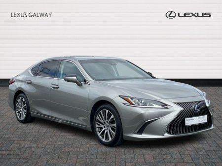 2020 Lexus ES 300 H Luxury (Car Play std) // Heated Mirrors // Power Folding Mirrors // Dual Zone Climate Control // Climate control seats // 18 Alloys