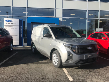 2025 Ford Transit Courier Trend Model