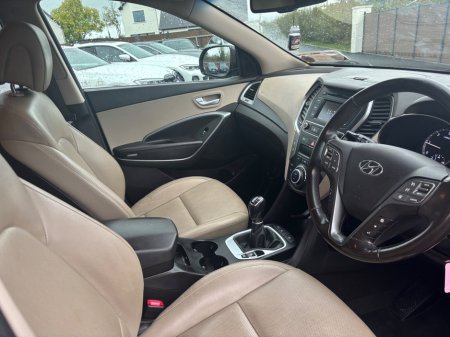 2017 Hyundai Santa Fe 2.2 CRDi 4WD Executive €17,950
