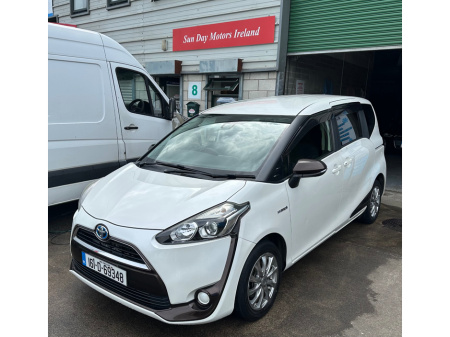 2016 Toyota Sienta DAA-NHP170G 7 STS €14,500