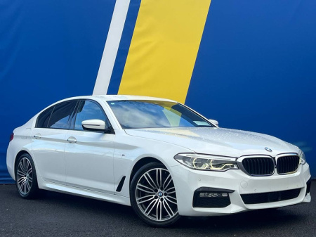 2017 BMW 5 Series 523d M-SPORT 2.0 AUTO // HEADS-UP DISPLAY // DUAL ZONE CLIMATE CONTROL // 360 SURROUND PARKING CAMERAS & SENSORS €27,950
