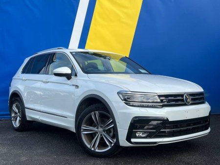 2019 Volkswagen Tiguan R-LINE 4MOTION 2.0 TDI AUTO // HEADS-UP DISPLAY // HEATED FRONT & REAR SEATS // REVERSE CAMERA WITH TOP-DOWN VIEW