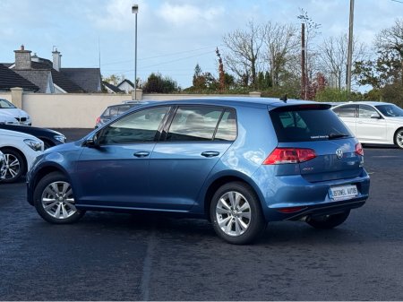 2016 Volkswagen Golf COMFORTLINE 1.2 AUTOMATIC * REAR VIEW CAMERA, AUTO LIGHTS, ADAPTIVE CRUISE CONTROL, POWERED FOLDING HEATED MIRRORS, LUMBAR SUPPORT, 2 KEYS, TOUCH SCREEN RADIO, MULTIFUNCTION STEERING WHEEL* €15,950