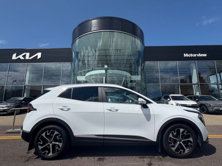 2022 Kia Sportage Manual 5DR, Touch Screen Infotainment System, Reversing Camera, Bluetooth, Sat nav, Multi-Function Steering Wheel, *warranty till 2029* €34,900