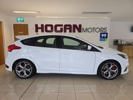 2016 Ford Focus ST2 2.0 250PS 5DR H/B €19,950
