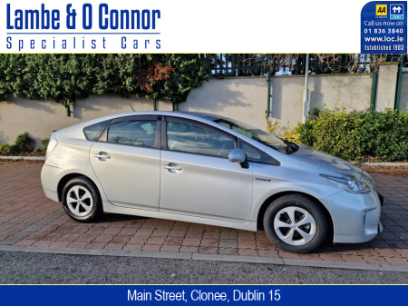 2014 Toyota Prius PRIUS   AUTO *** SELF CHARGING HYBRID *** REVERSE CAMERA ****  LOW MILES ****