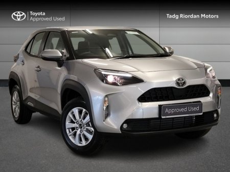 2025 Toyota Yaris Cross LUNA €33,950