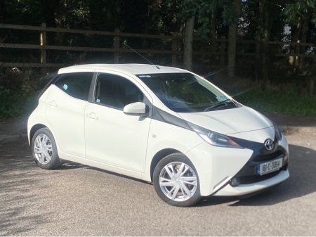 2016 Toyota Aygo 1.0 X-PLAY 4DR
