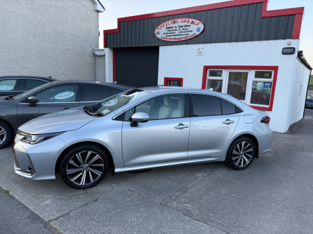 2022 Toyota Corolla 1.8 Hybrid Luna Sport Saloon