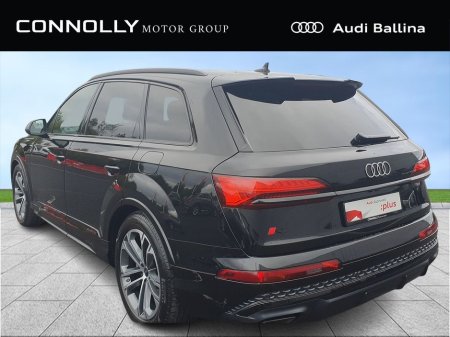 2025 Audi Q7 Q7 55 TFSIE Q S LINE 394PS 4WD €98,900