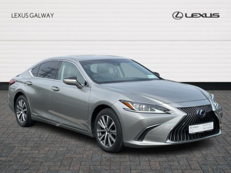 2020 Lexus ES 300 H Executive (Car Play std) // Remote Central Locking // Heated Mirrors // Power Folding Mirrors // USB Connection // Dual Zone Climate Control €36,945