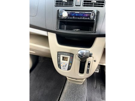 2014 Toyota Yaris DBA-LA100S €5,950