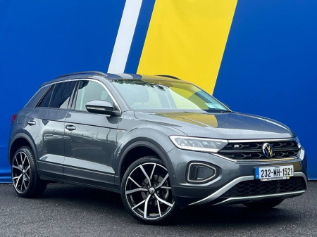 2023 Volkswagen T-Roc LIFE 1.0 TSI // LOW MILEAGE // NEW 19