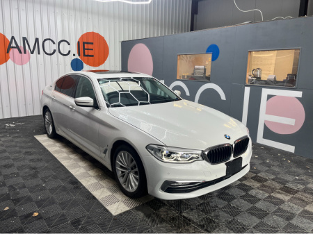 2017 BMW 5 Series 530ELUXURY SUNROOF 2.0 HYBRID / 31k KMs / AUTOMATIC / SUNROOF / 360 CAMERA / HEATED SEATS & MORE