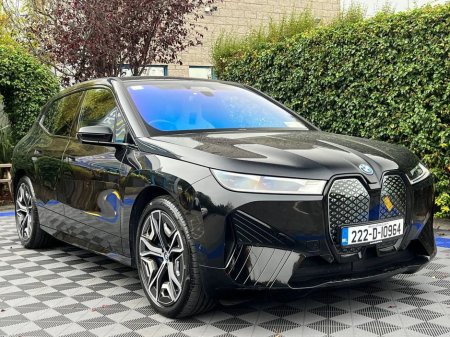 2022 BMW iX MSPORT XDRIVE40 // VIRTUAL COCKPIT // HEADS-UP DISPLAY // HARMAN/KARDON