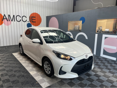 2022 Toyota Yaris Toyota Yaris 1.0 Automatic / 81k KMs / Reverse Camera & More