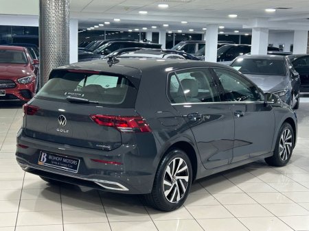 2024 Volkswagen Golf 1.4 TSIe HYBRID STYLE DSG €32,995
