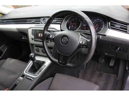 2017 Volkswagen Passat 2.0 TDI 150HP Highline BE €13,950
