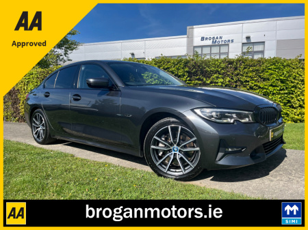 2021 BMW 3 Series 330e 2.0 T Sport Pro*Petrol Plug In Hybrid*Reverse Camera*Sat Nav*Bmw Service History*Leather*Privacy Glass*Simi Approved Dealer 2025 €27,995