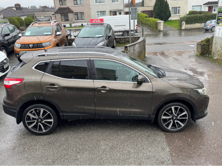 2014 Nissan Qashqai High Spec with Pan roof