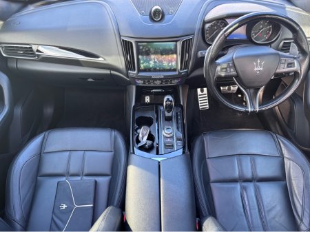 2017 Maserati Levante 3.0 V6 S AWD 430BHP // LOW KMS // PANORAMIC SUNROOF €39,995