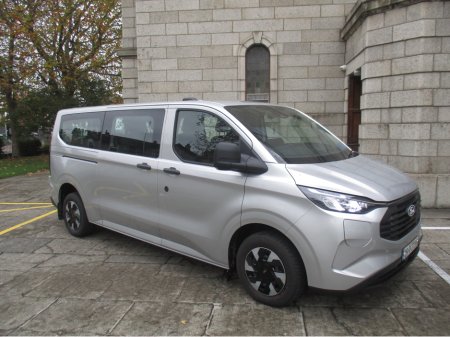 2025 Ford Transit Custom KOMBI TREND 2.5 PHEV 9 SEATER