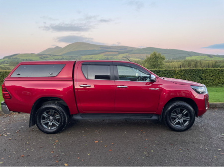 2021 Toyota Hilux 2.8 D/CAB SR5 AUTO D/CAB €41,950