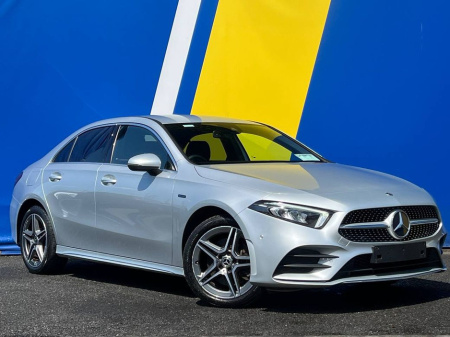 2021 Mercedes-Benz A Class A250e AMG-LINE EXECUTIVE 1.3 HYBRID // VIRTUAL COCKPIT // AMG-LINE HEATED SEATS // APPLE CARPLAY/ANDROID AUTO
