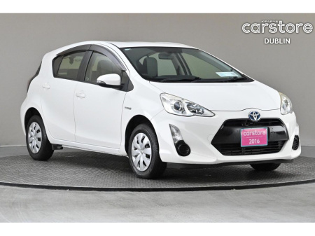 2016 Toyota Aqua 1.5 VVT-i HYBRID *2TONE INTERIOR* €9,890