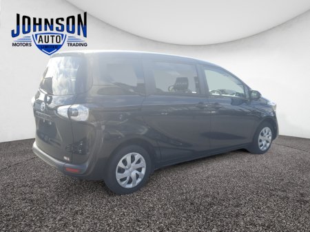 2017 Toyota Sienta 1.5 Petrol Auto €18,950