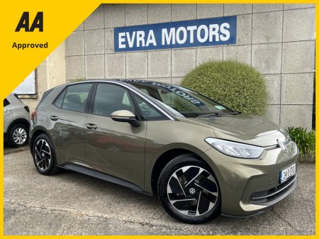 2024 Volkswagen ID.3 PRO 58KWH ELECTRIC //HEATED SEATS AND STEERING WHEEL//SAT NAV//LOW MILES//