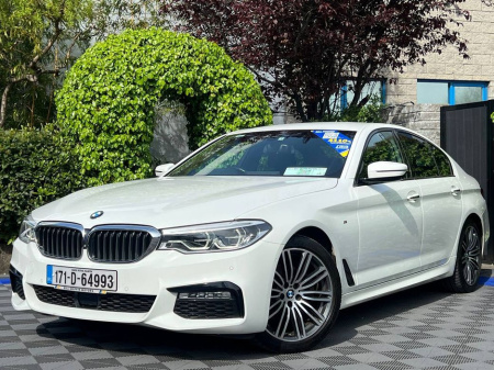 2017 BMW 5 Series 523d 2.0 D M-SPORT AUTO // ALCANTARA M-SPORT POWERED SEATS // HEADS-UP DISPLAY // 360 DEGREE PARKING CAMERAS & SENSORS