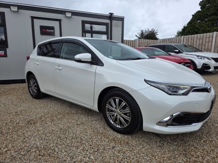 2016 Toyota Auris 