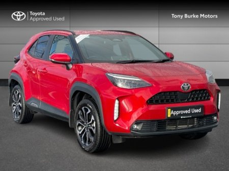 2025 Toyota Yaris Cross - Save EUR 3,500 - LunaSport Monotone - 1.5 Hybrid - Automatic - EUR 180 Tax // Remote Central Locking // Front Electric Windows // Rear Electric Windows // Electric Mirrors // Apple Carplay